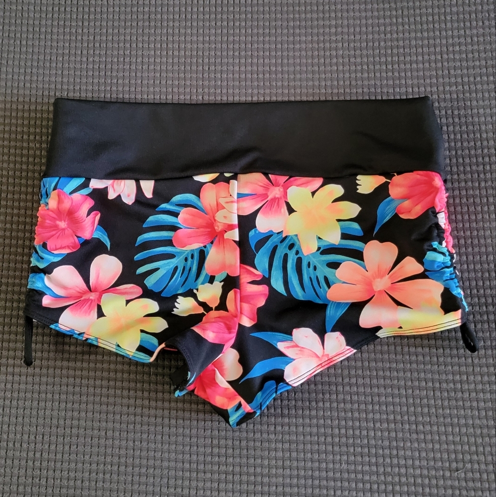 Victoria's Secret Pink swim to gym Ultimate tropical paradise shorts Sz Medium - Picture 2 of 3